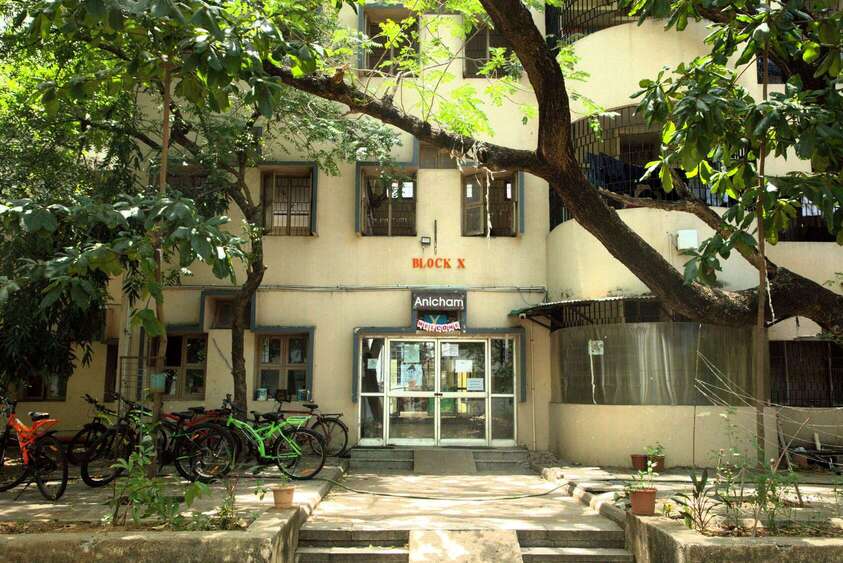 SAMANTHI Hostel